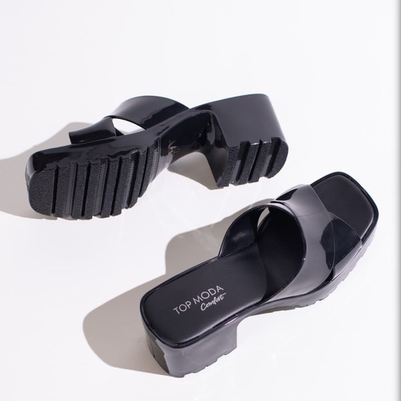 Black Jelly Shiny Platform Sandals Size 8 - Picture 4 of 6